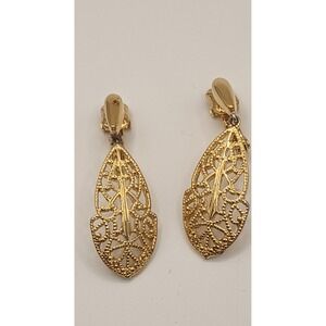 Vintage Trifari Dangle Earrings Clip On Gold Tone Filigree Leaf 1 7/8"
